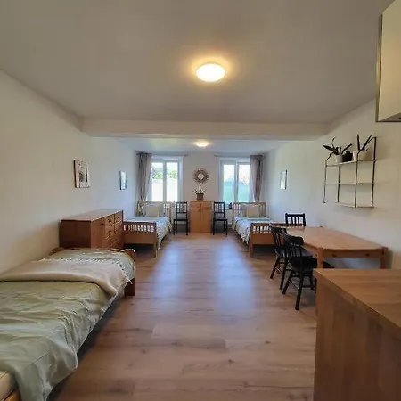 Up To 5 Guests Апартаменты *
